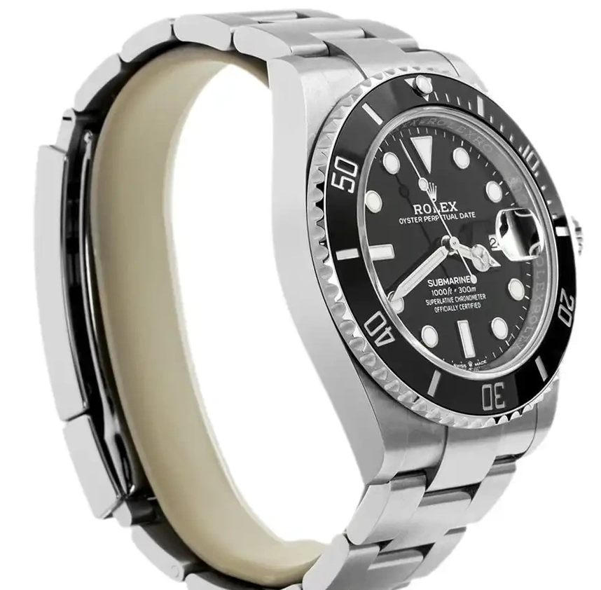Prestigious Jewelers Rolex Submariner 126610LN Yes 0709